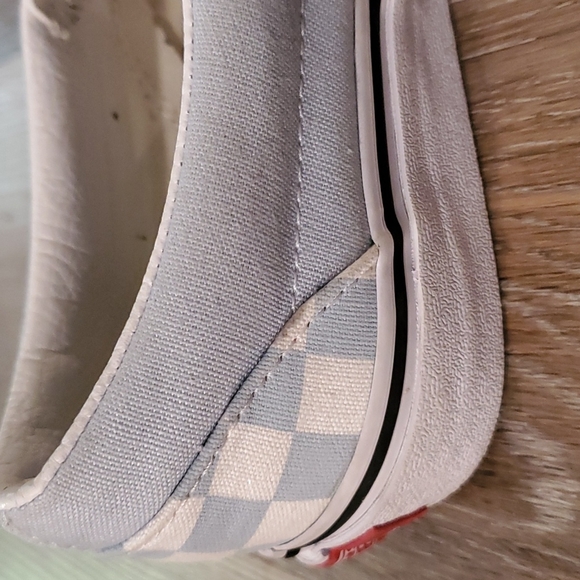 Vans slip ons size 6.5 mens and 8 in Womens. - Picture 6 of 8